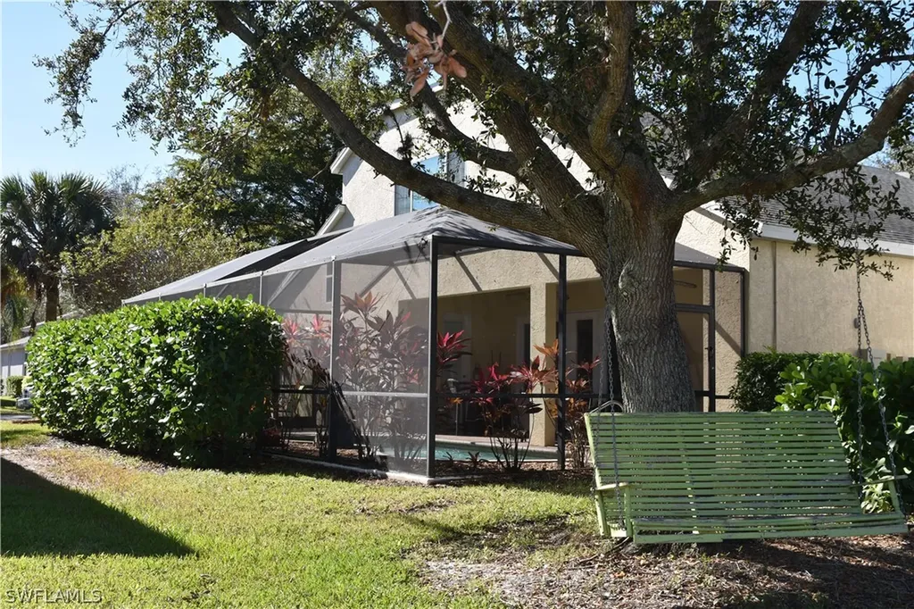 208 Skipping Stone Lane Naples FL 34119