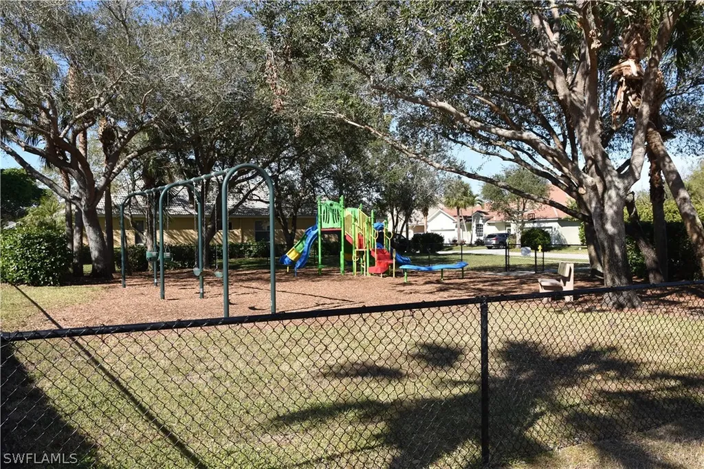 208 Skipping Stone Lane Naples FL 34119