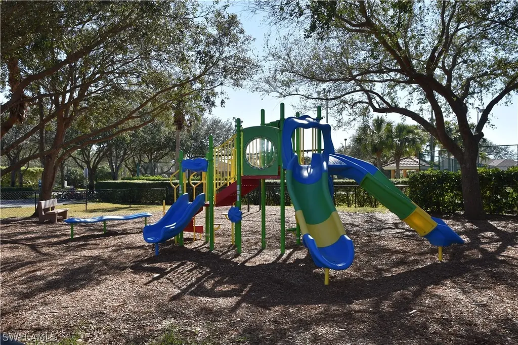 208 Skipping Stone Lane Naples FL 34119