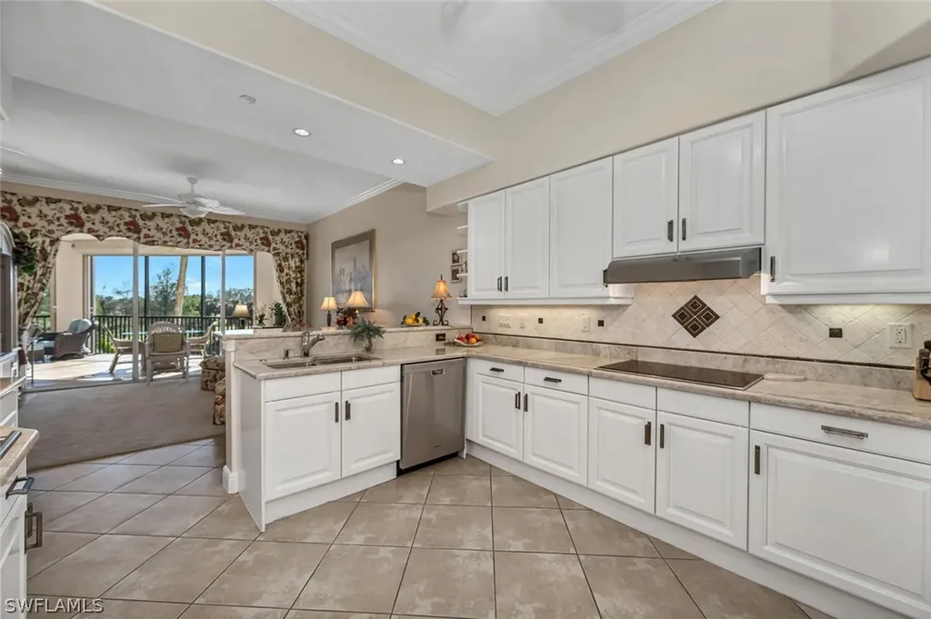 570 El Camino Real Naples FL 34119
