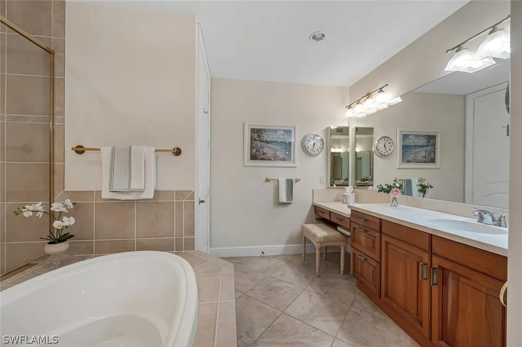 570 El Camino Real Naples FL 34119