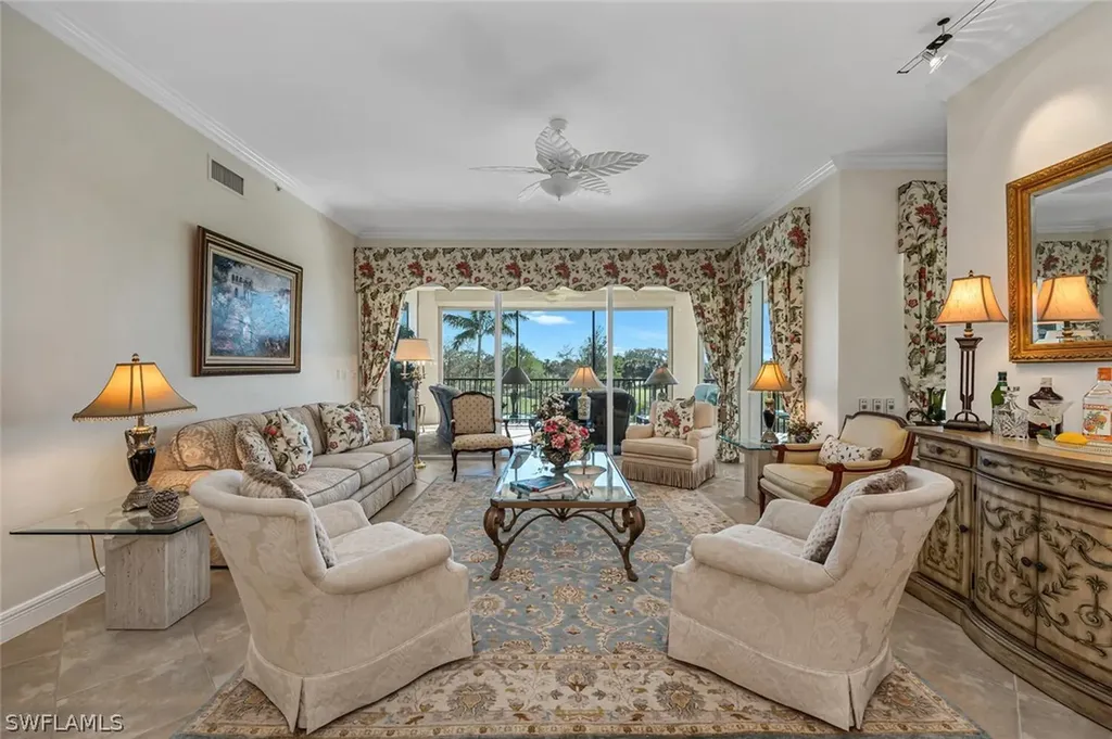 570 El Camino Real Naples FL 34119