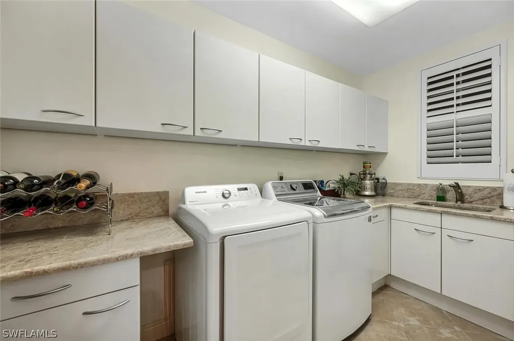 570 El Camino Real Naples FL 34119
