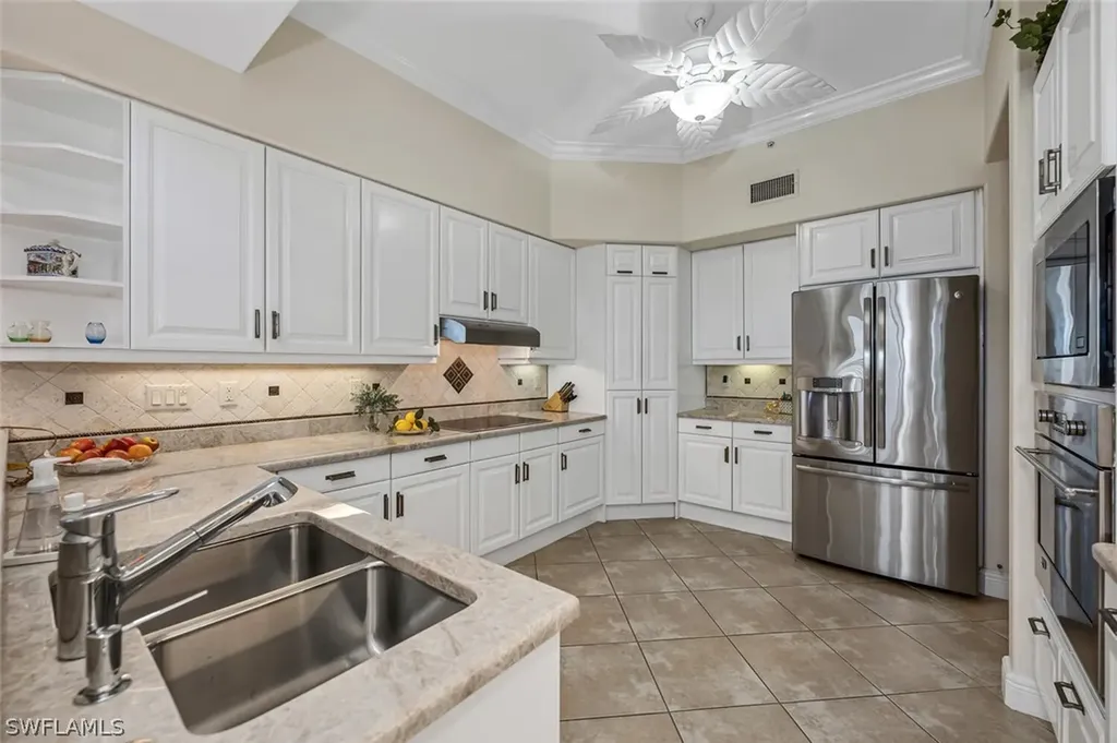570 El Camino Real Naples FL 34119