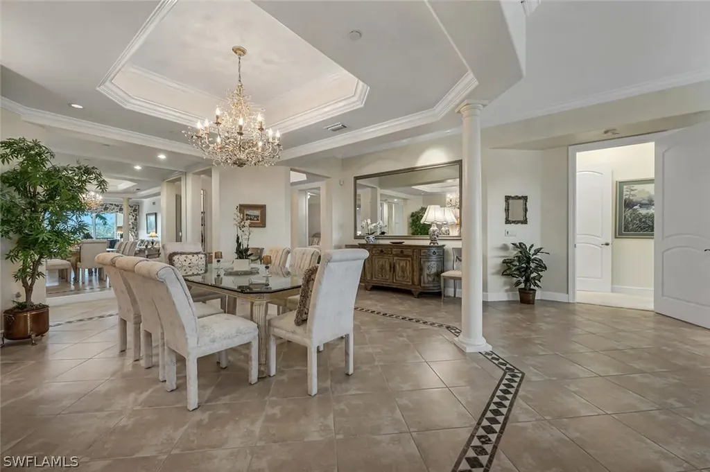 570 El Camino Real Naples FL 34119