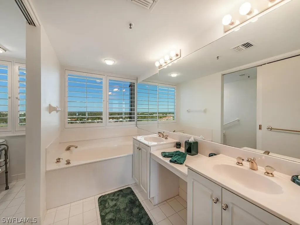 6825 Grenadier Boulevard Naples FL 34108