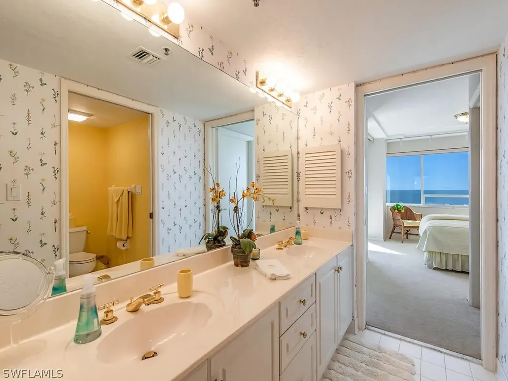 6825 Grenadier Boulevard Naples FL 34108