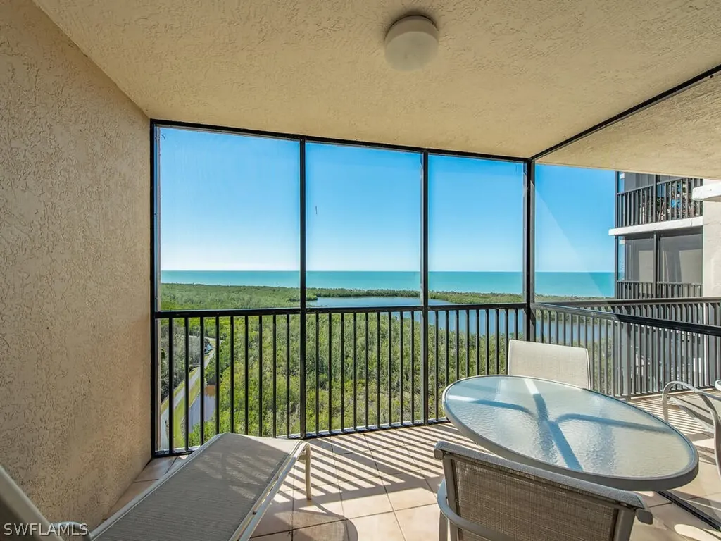 6825 Grenadier Boulevard Naples FL 34108