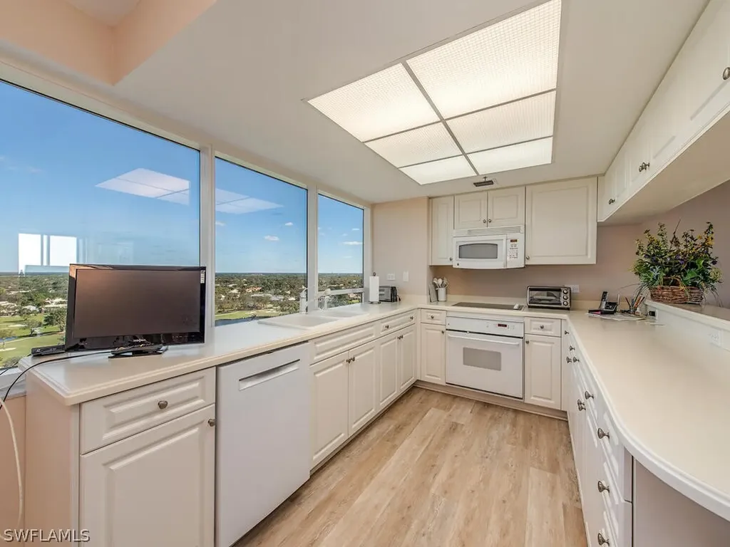 6825 Grenadier Boulevard Naples FL 34108
