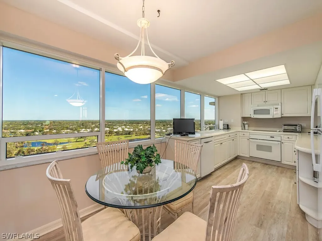 6825 Grenadier Boulevard Naples FL 34108