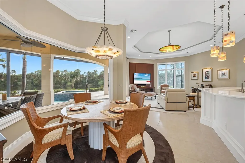 558 Portsmouth Court Naples FL 34110