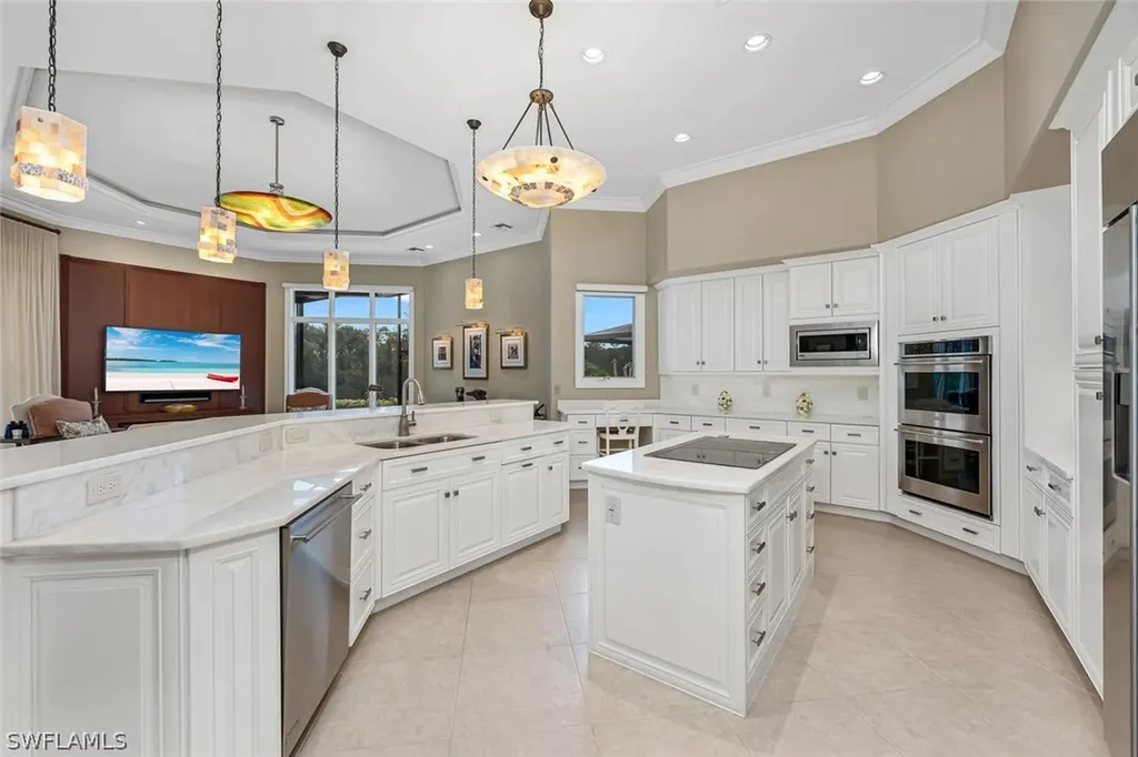 558 Portsmouth Court Naples FL 34110