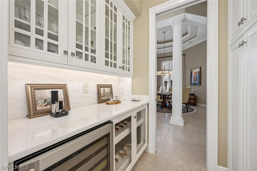 558 Portsmouth Court Naples FL 34110