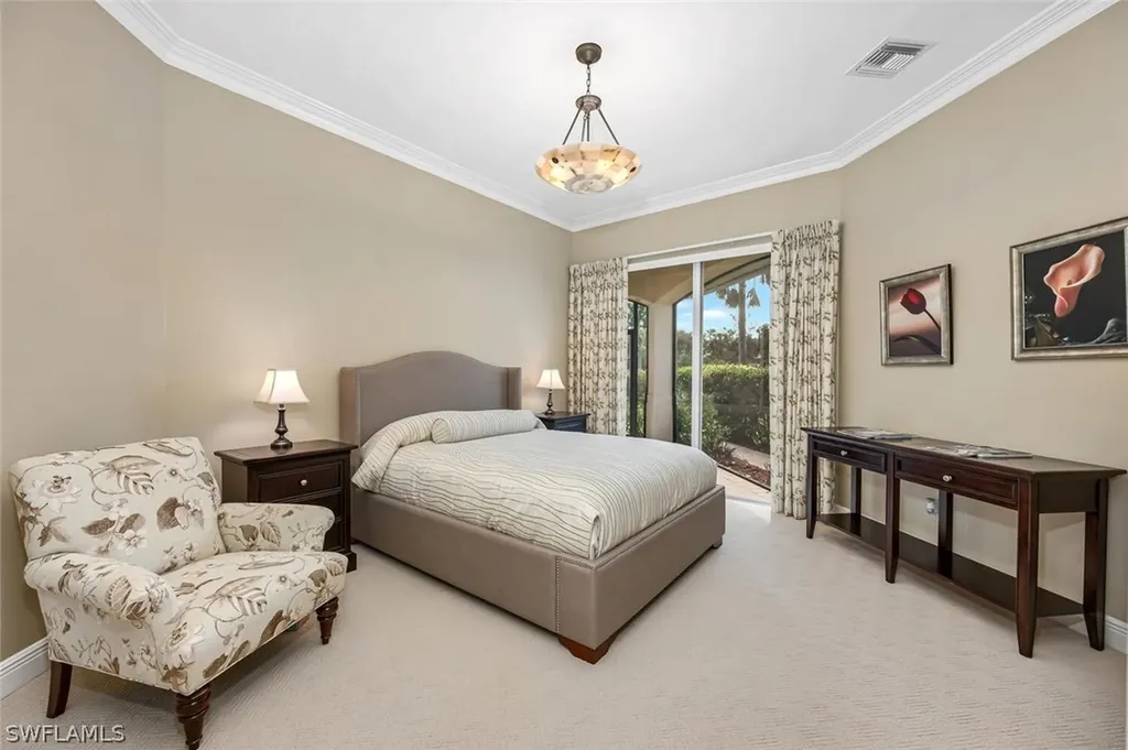 558 Portsmouth Court Naples FL 34110