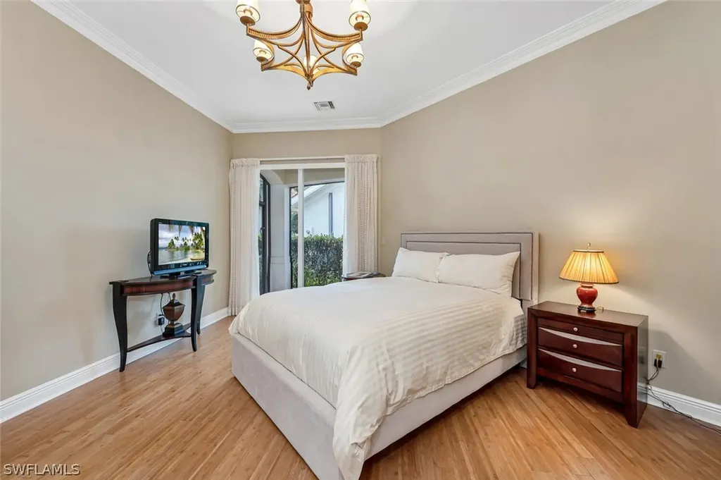 558 Portsmouth Court Naples FL 34110