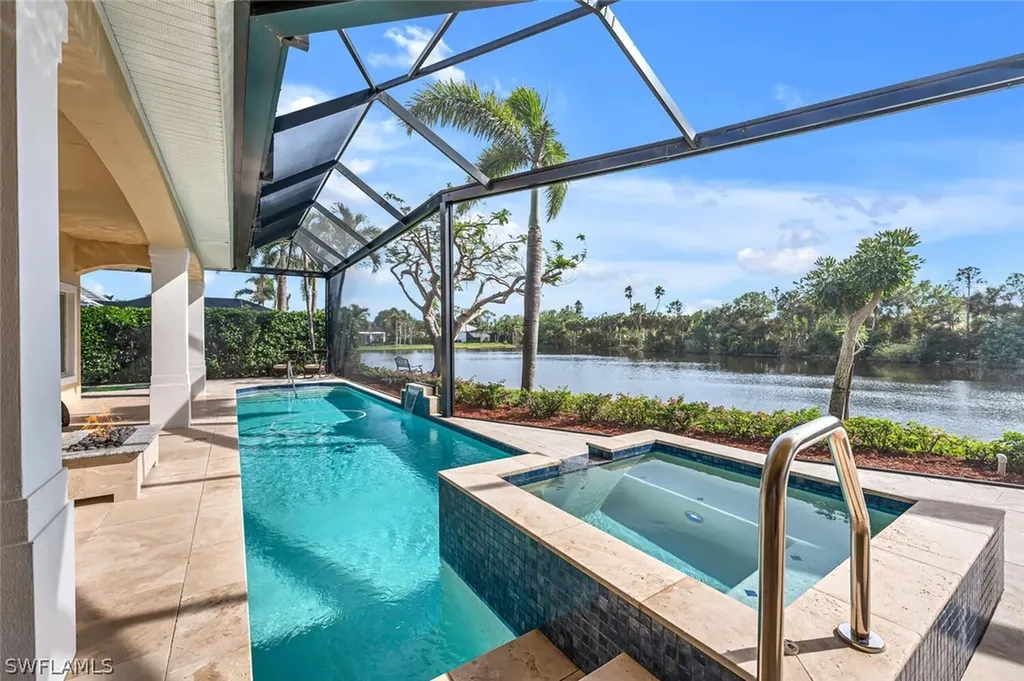 558 Portsmouth Court Naples FL 34110