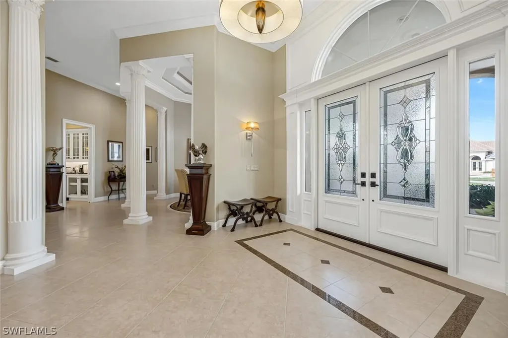 558 Portsmouth Court Naples FL 34110