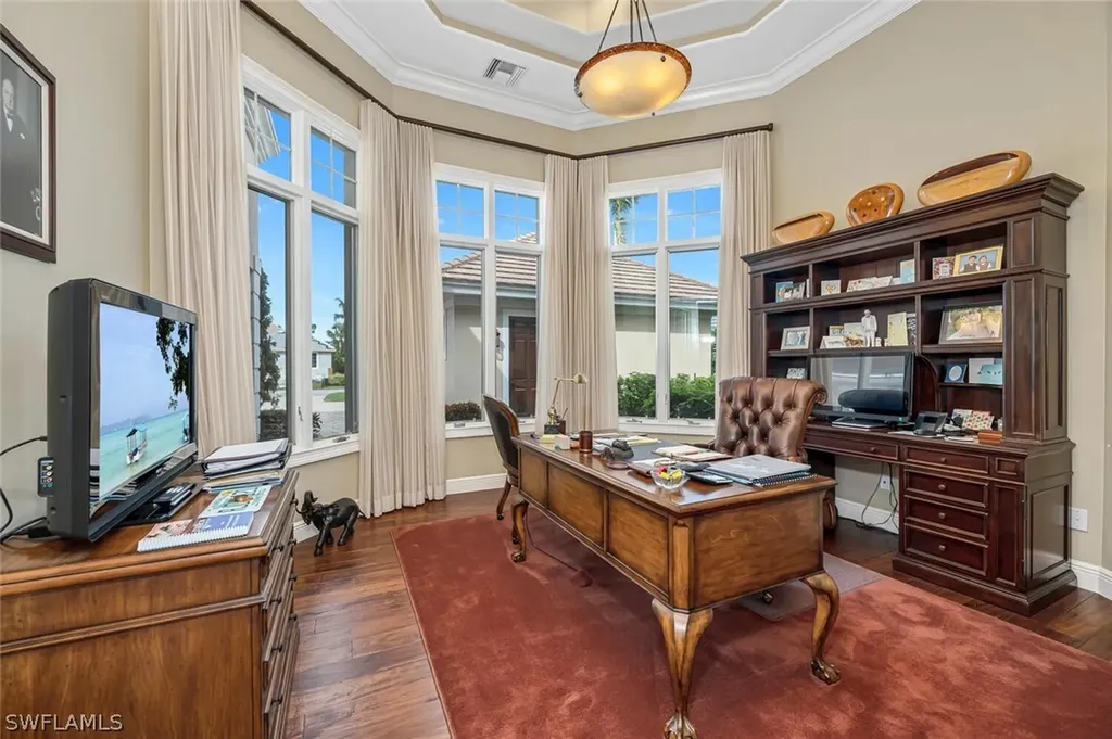 558 Portsmouth Court Naples FL 34110