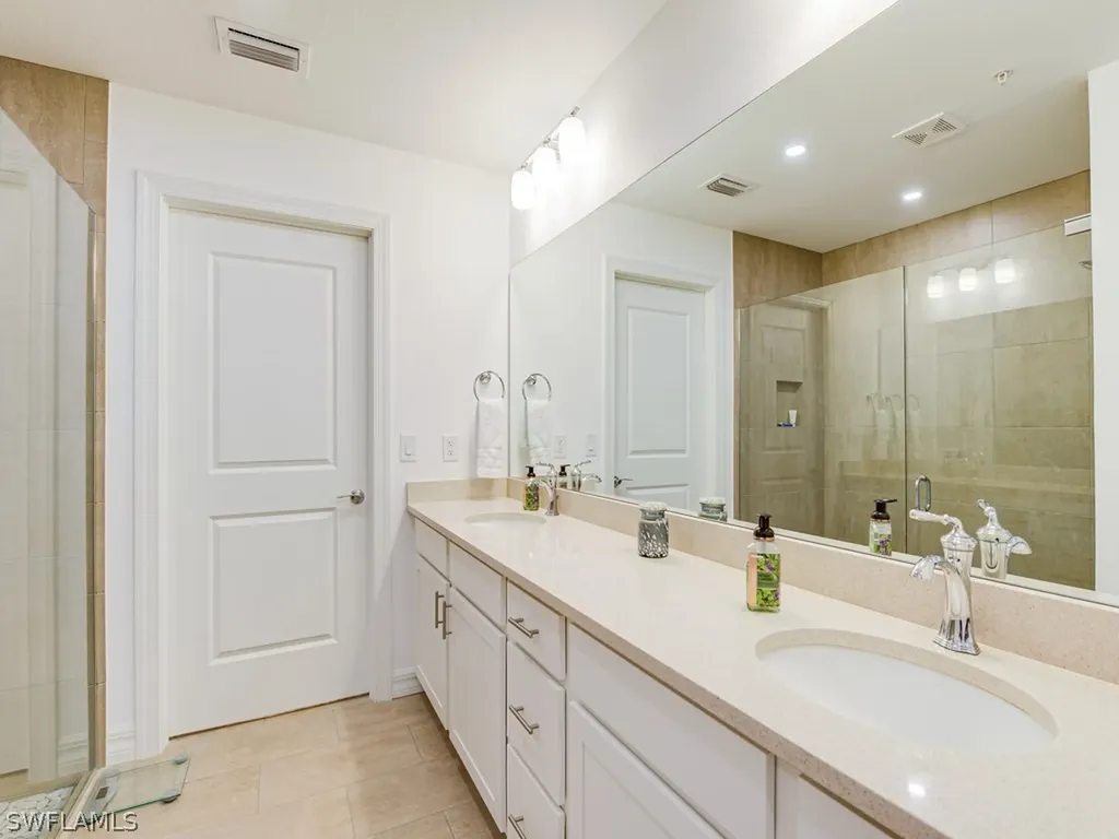 184 Indies Drive East Naples FL 34114