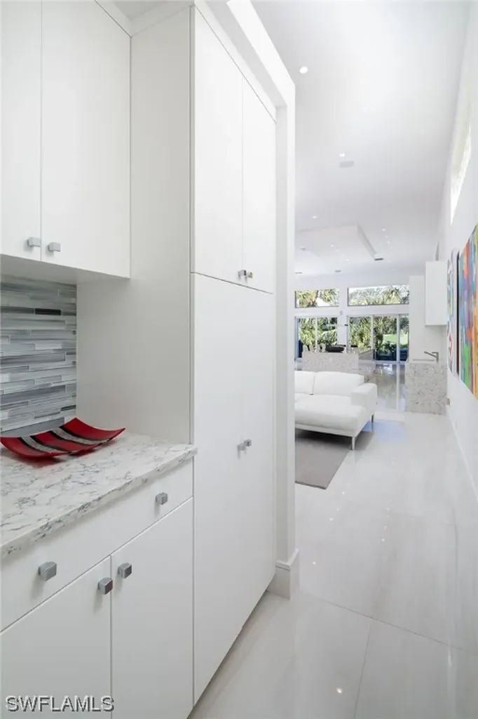 7918 Cocobay Drive Naples FL 34108