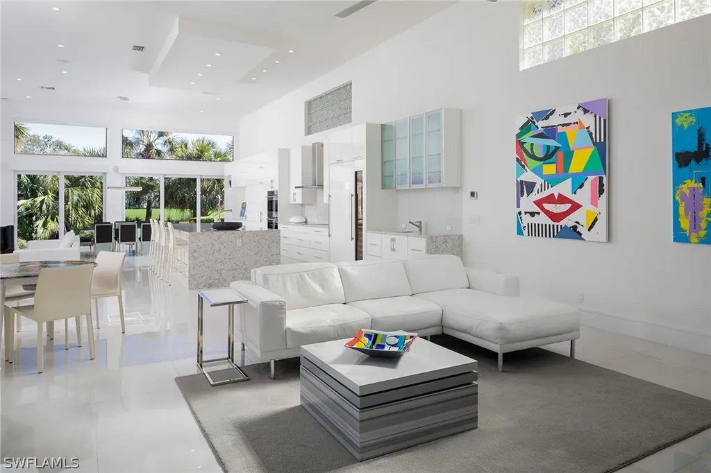 7918 Cocobay Drive Naples FL 34108
