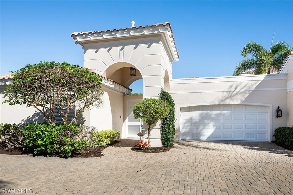 7918 Cocobay Drive Naples FL 34108