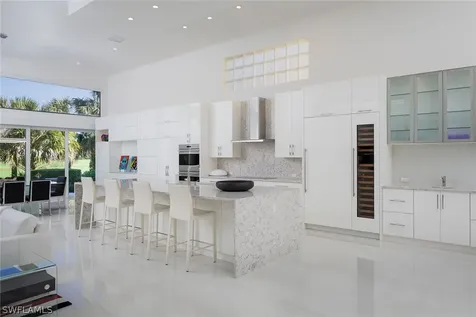 7918 Cocobay Drive Naples FL 34108