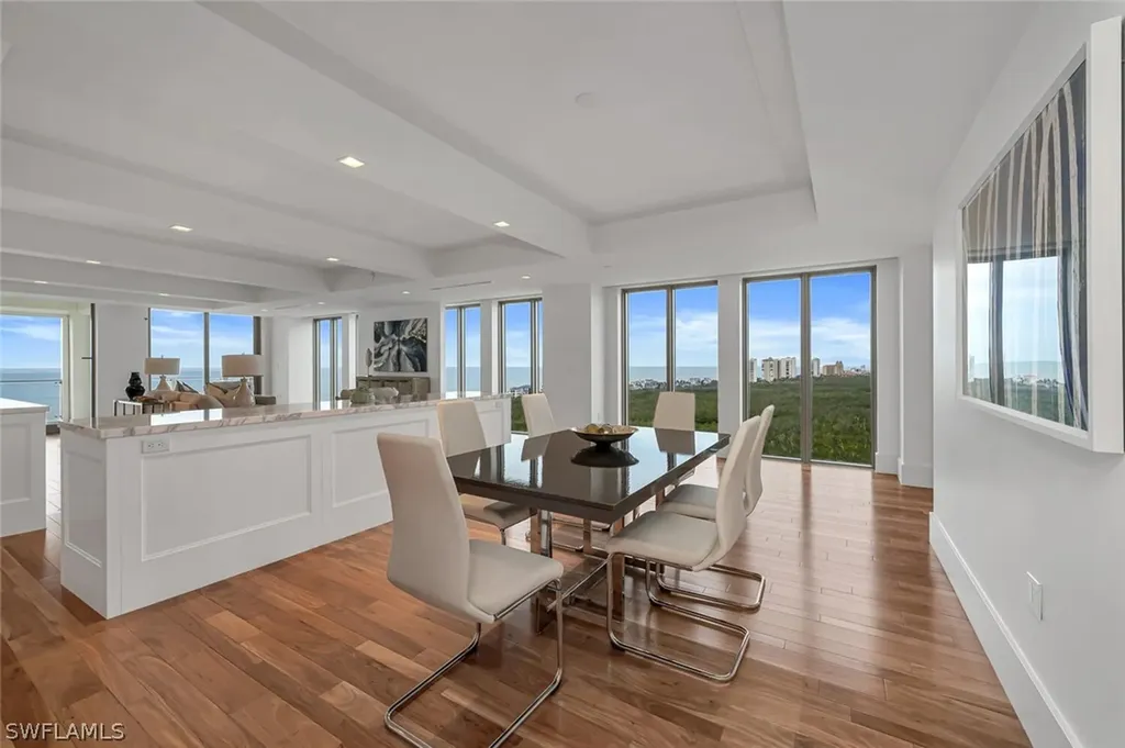 6897 Grenadier Boulevard Naples FL 34108