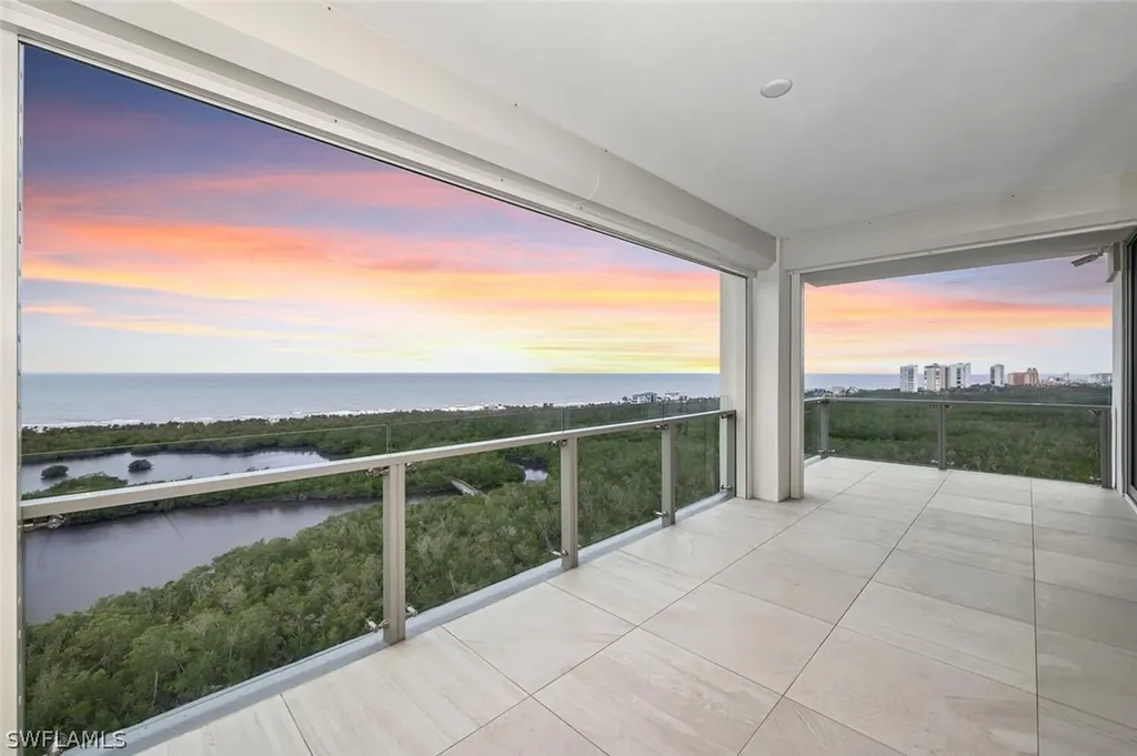 6897 Grenadier Boulevard Naples FL 34108