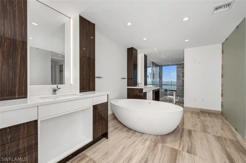 6897 Grenadier Boulevard Naples FL 34108