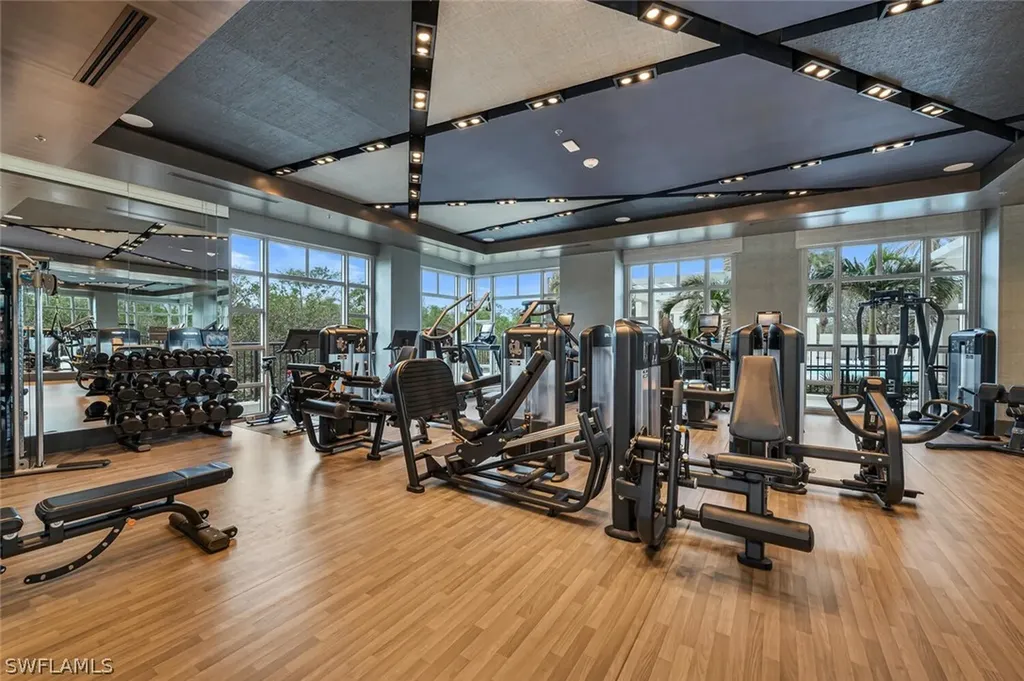 6897 Grenadier Boulevard Naples FL 34108