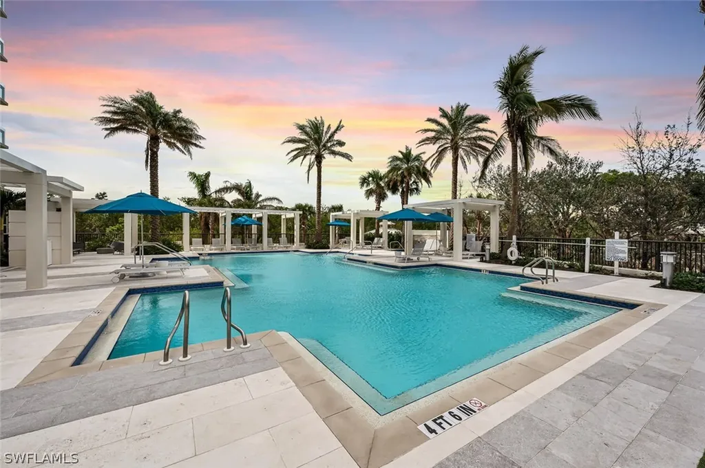 6897 Grenadier Boulevard Naples FL 34108