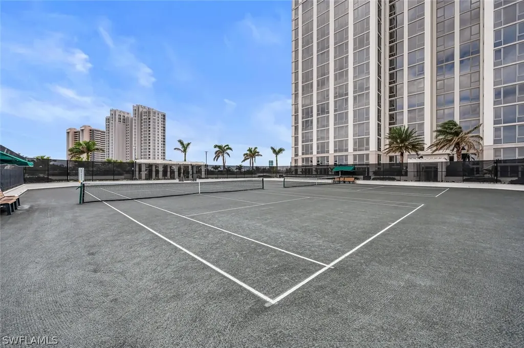 6897 Grenadier Boulevard Naples FL 34108