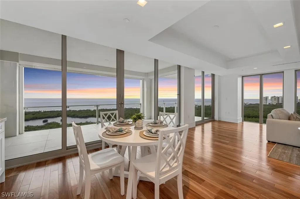 6897 Grenadier Boulevard Naples FL 34108