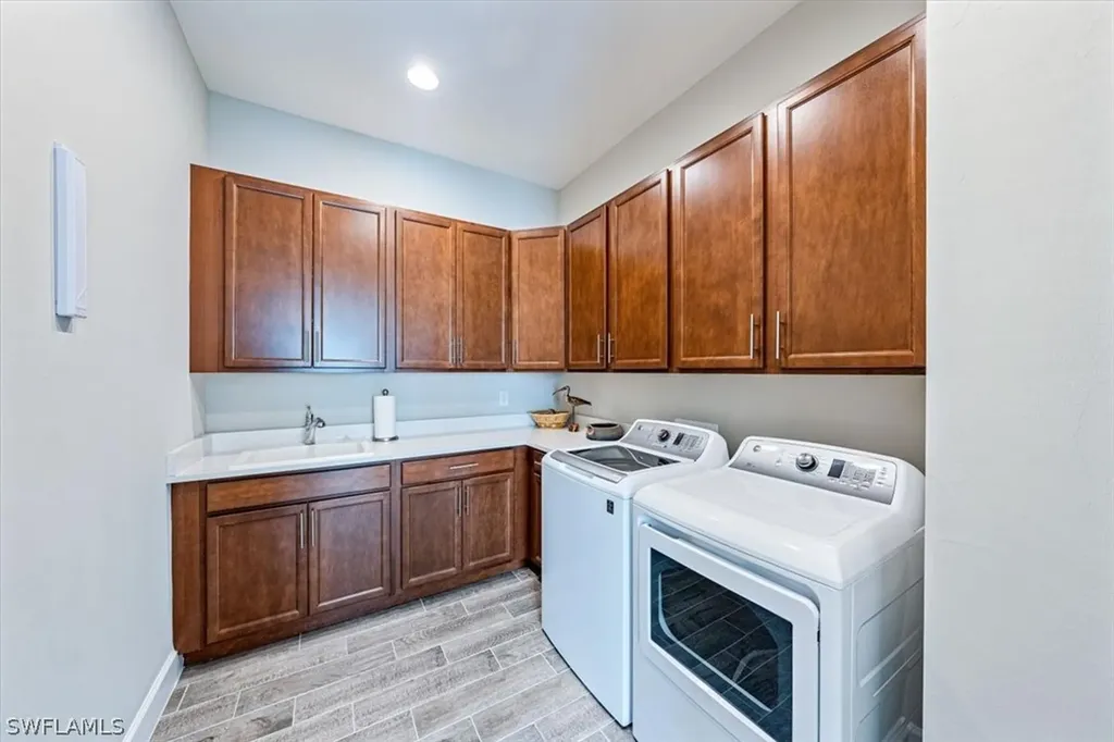 5882 Haiti Drive Naples FL 34113