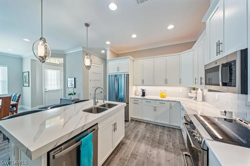 5882 Haiti Drive Naples FL 34113