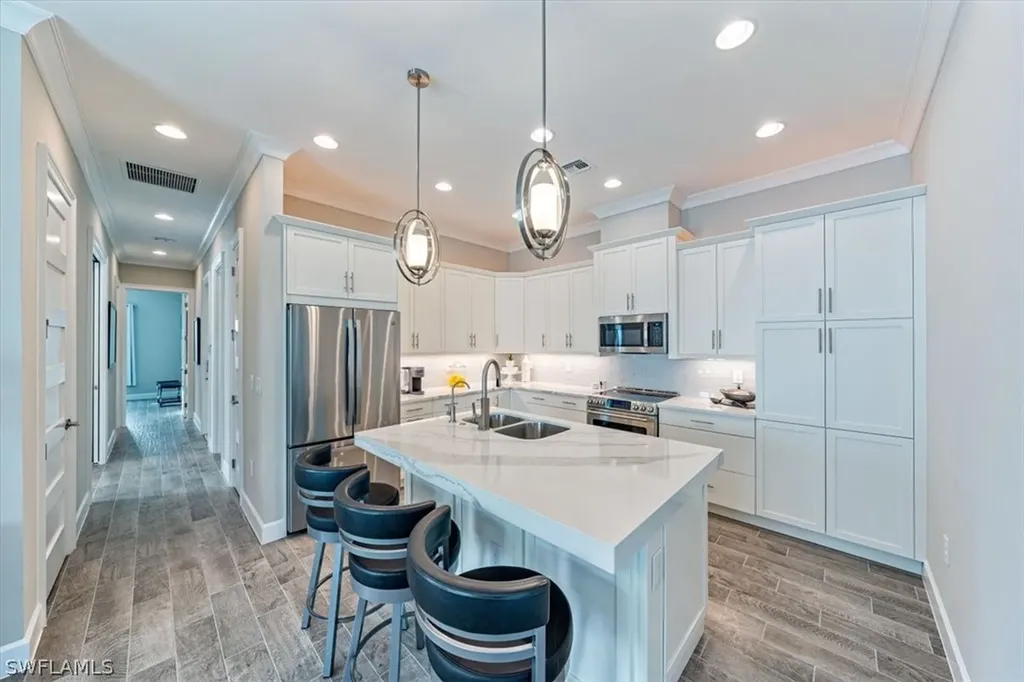 5882 Haiti Drive Naples FL 34113