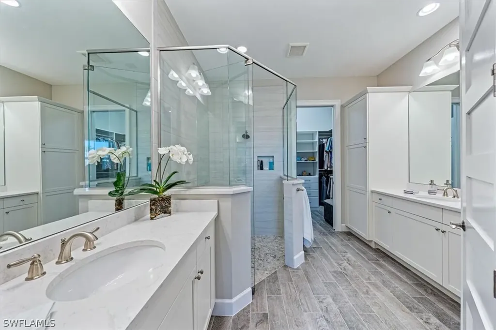 5882 Haiti Drive Naples FL 34113