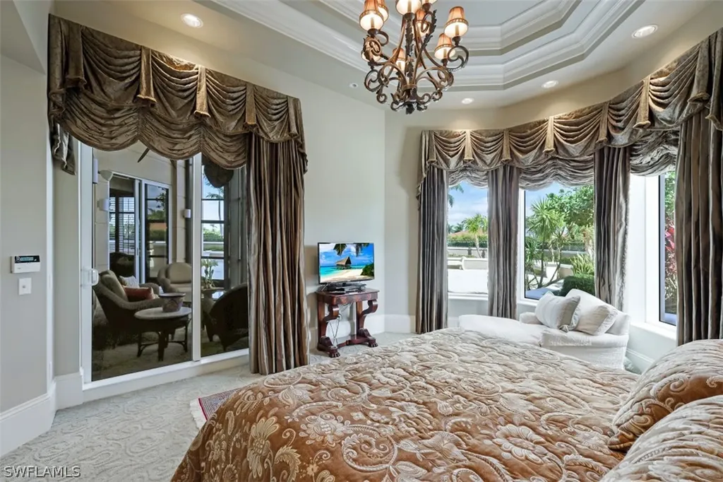 1060 Borghese Lane Naples FL 34114