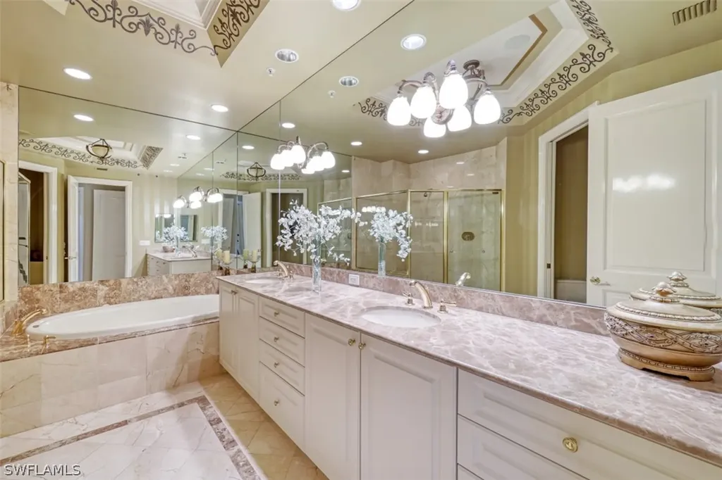 1060 Borghese Lane Naples FL 34114