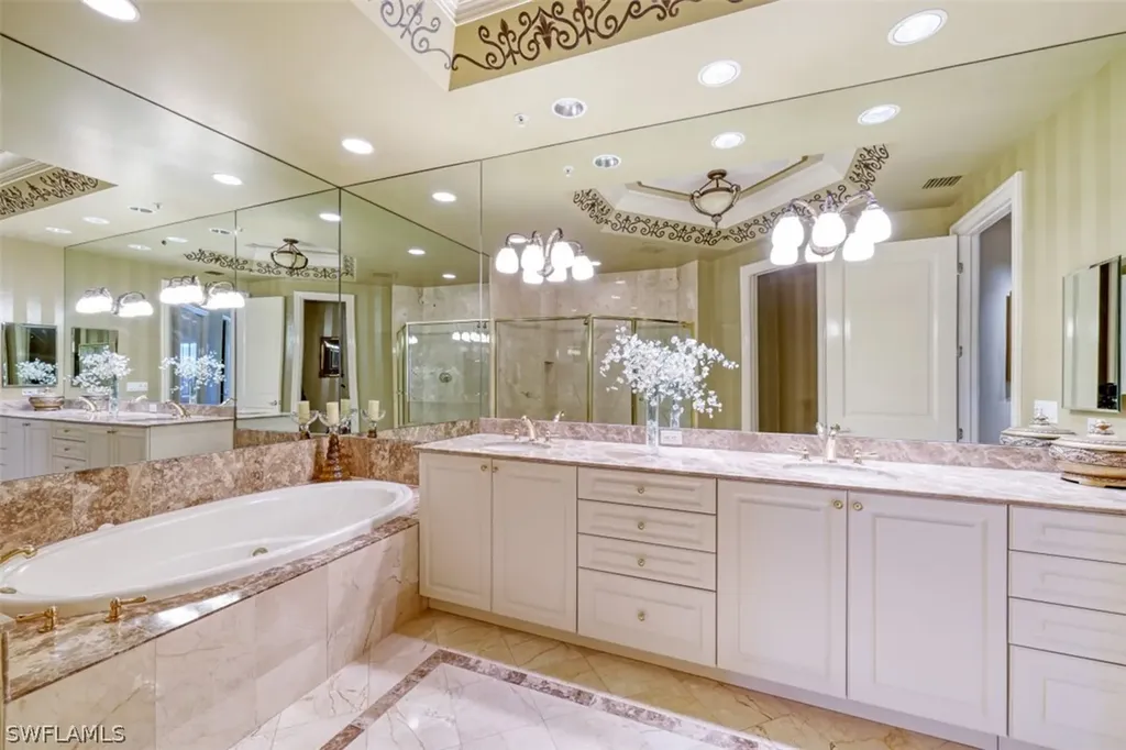 1060 Borghese Lane Naples FL 34114