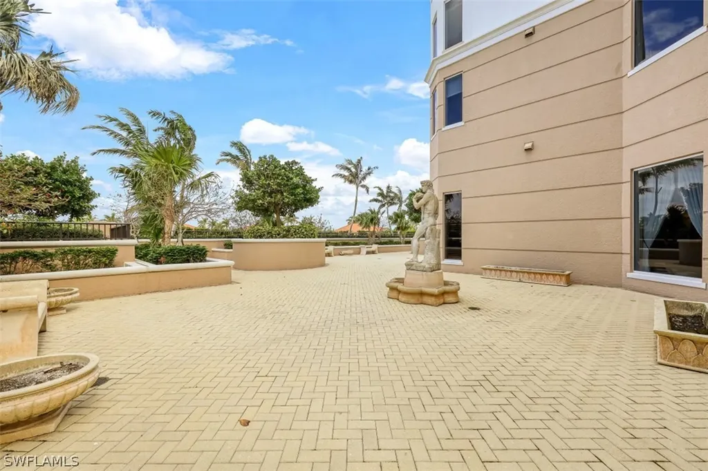 1060 Borghese Lane Naples FL 34114