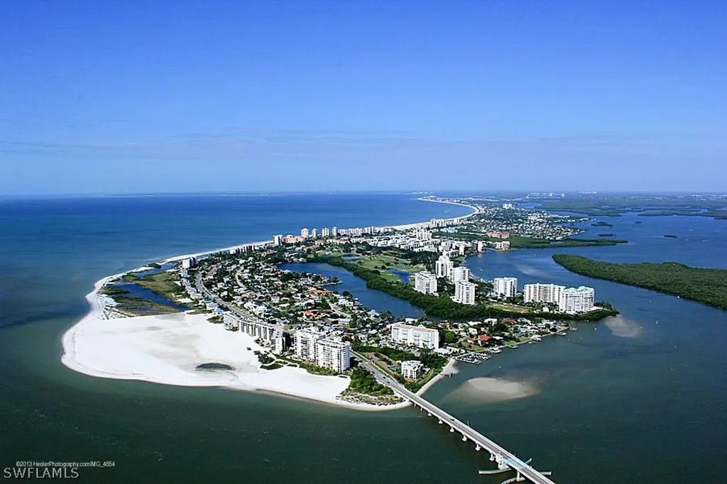 7510 Lake Valencia Court Fort Myers Beach FL 33931