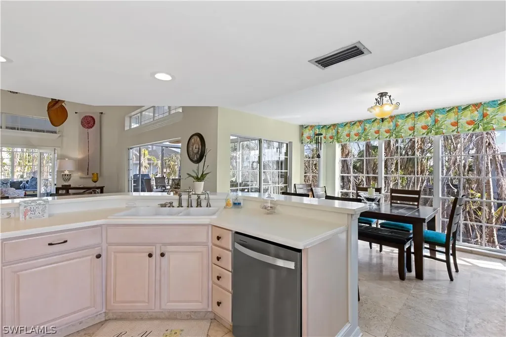950 Cabbage Palm Court Sanibel FL 33957