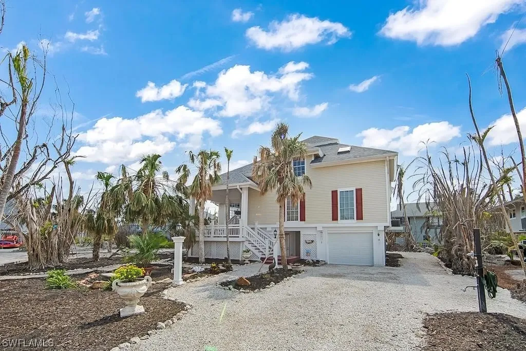 950 Cabbage Palm Court Sanibel FL 33957