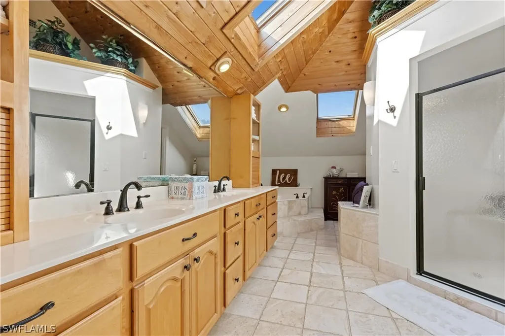 950 Cabbage Palm Court Sanibel FL 33957