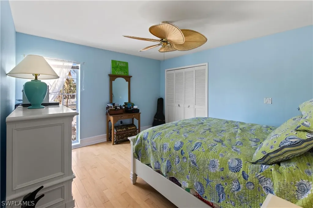 950 Cabbage Palm Court Sanibel FL 33957