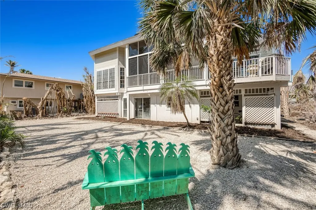 950 Cabbage Palm Court Sanibel FL 33957
