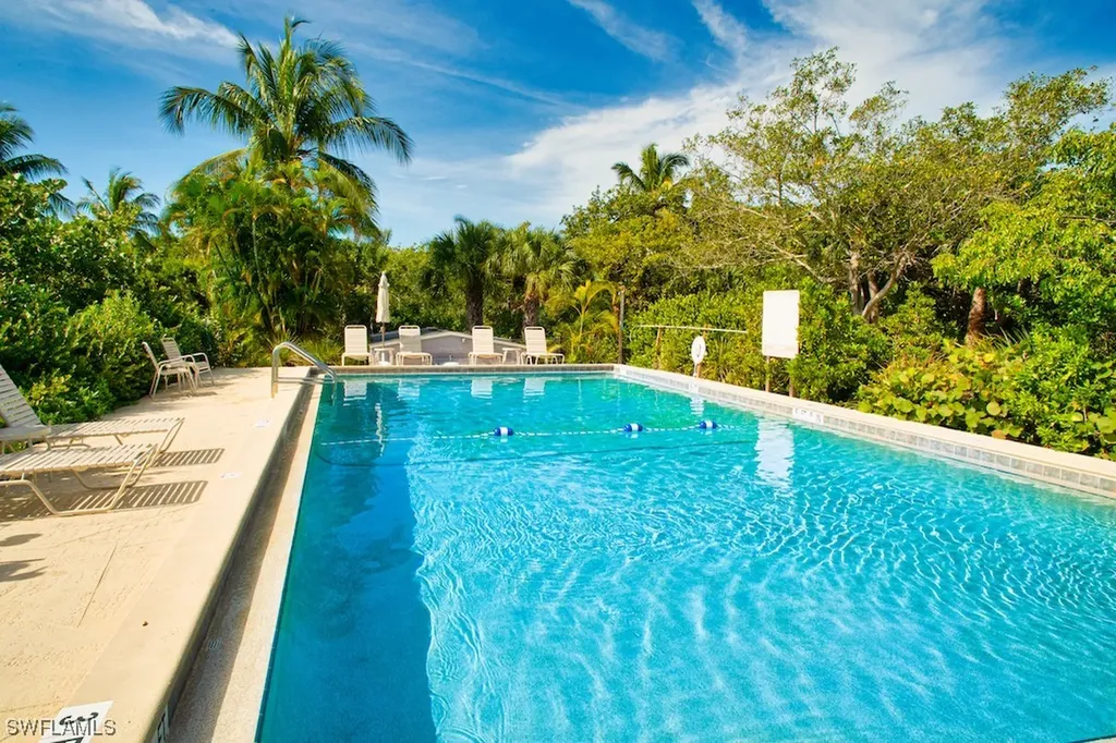 950 Cabbage Palm Court Sanibel FL 33957