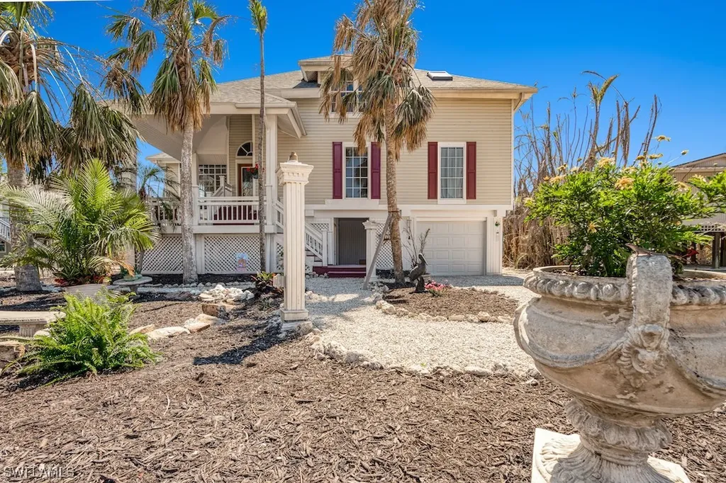 950 Cabbage Palm Court Sanibel FL 33957